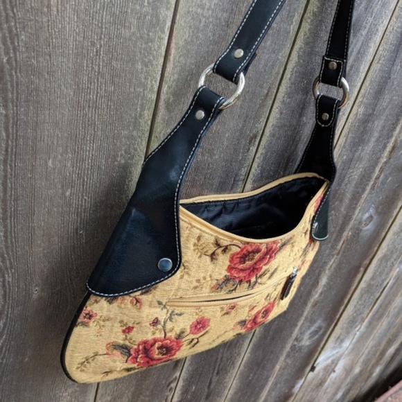 Vintage inspired tapestry bag - Picture 5 of 6